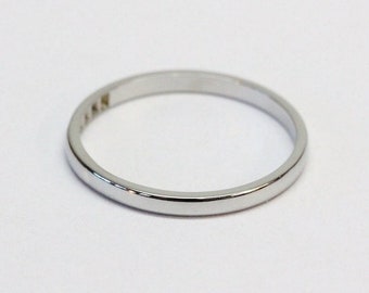 Antique 18k White Gold Wedding Band