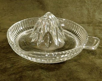 Vintage Clear Glass Citrus Juice Reamer with Tab Handle and Spout - Vintage Farmhouse Decor, Vintage Kitchen Cottage Decor