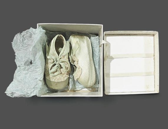 Vintage 1950's Mrs. Day's Ideal Baby Shoes Size 1 - Original Box