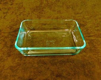 thumbnail image 2 of Pyrex 7210-PC Cobalt Blue Plastic Lid – Rectangular Replacement For 3 Cup Glass Dish – Made In USA 2 of 6