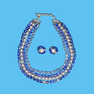 Vintage 1950&#39;s Faceted Crystal 4 Strand Beaded Necklace and Matching Clip On Earrings in Shades of Blue