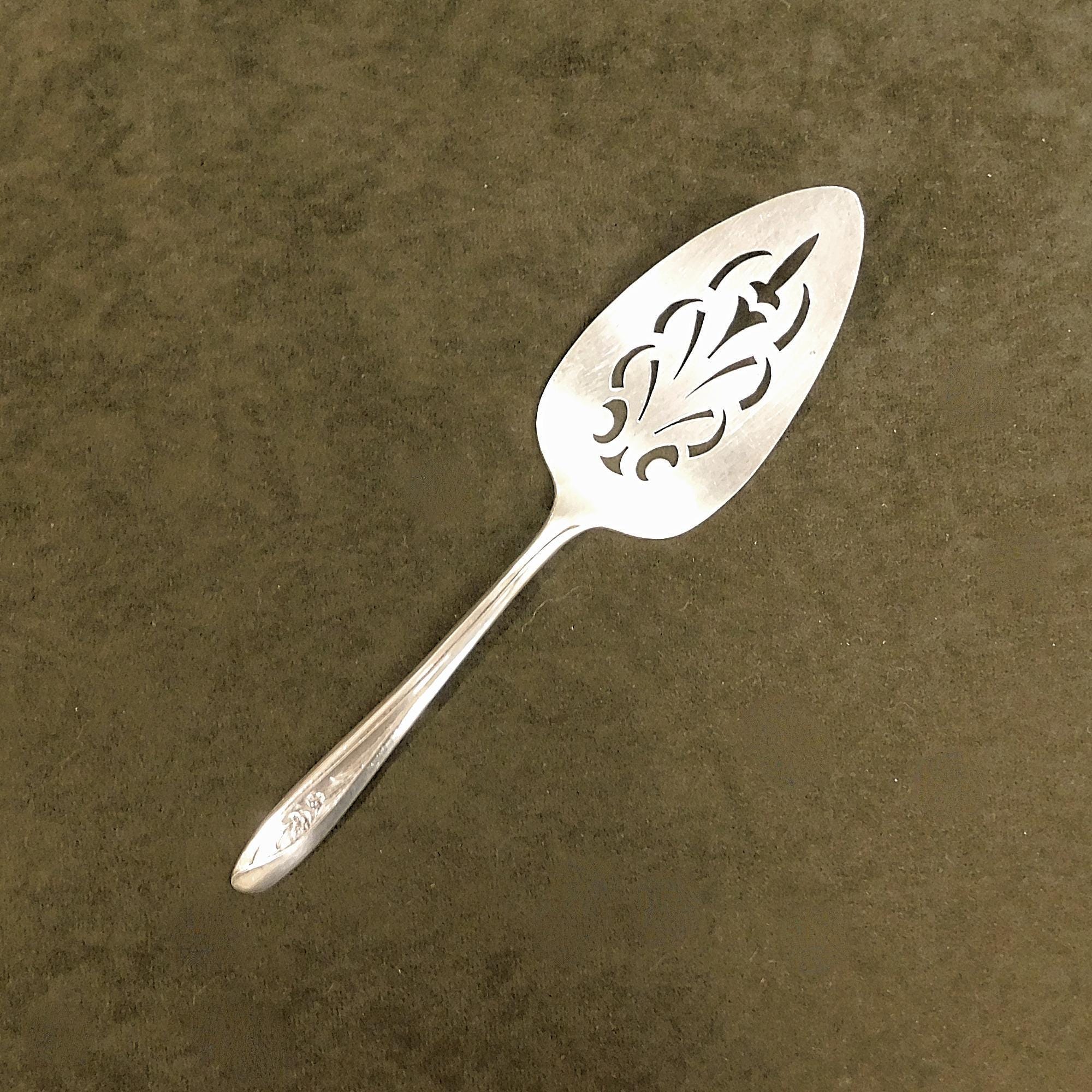 SILVER TULIP ディナーセット 8名用サーバー付き48本組 International Silver Company SILVER TULIP Silverplate