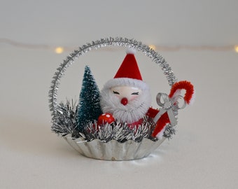 Spun Cotton Santa / Christmas Ornament / Retro Style / Vintage Tart Mold Ornament