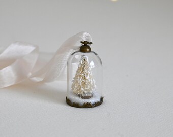 Christmas Tree Snow Globe Necklace / Christmas Jewelry / Christmas Tree