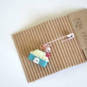 Little House Japan glass head applique pins for fine fabrics