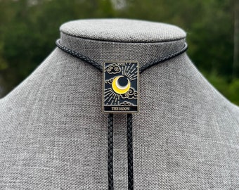 Tarot The Moon Card Bolo Tie Necklace Mallgoth Glam Yall'ternative Halloween Witchy Rockabilly Retro Unisex Jewelry