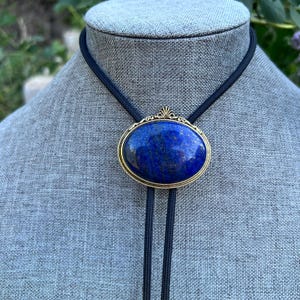 Large Lapis Lazuli Stone Bolo Tie Necklace Yall&#39;ternative Western Wear Cowboy Cowgirl Classic Black Cord Golden Color Metals