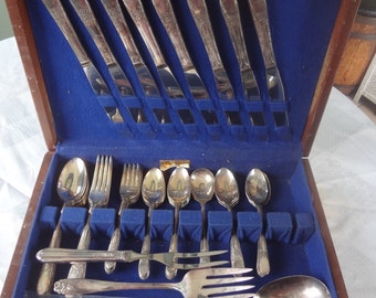 Wm. Rogers Silver Plate Flatware and Wood Chest,  "Beloved" pattern, Servoce fpr 8 Plus Extra Pieces, 50 Piece Silverware Set From the 1940s