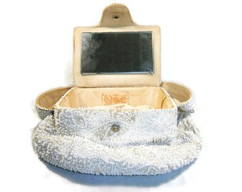 1940s Beaded Evening Bag: Vintage White Bucket Handbag - Etsy display picture 3