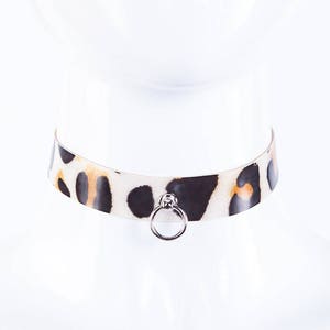 O Ring Leopard Latex Line Choker