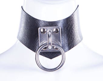 Latex Snake Texture O Ring Choker