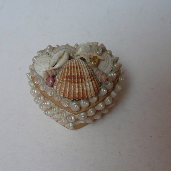 Vintage Heart Shaped Box Hand decorated with sea shells Sailor's Valentine