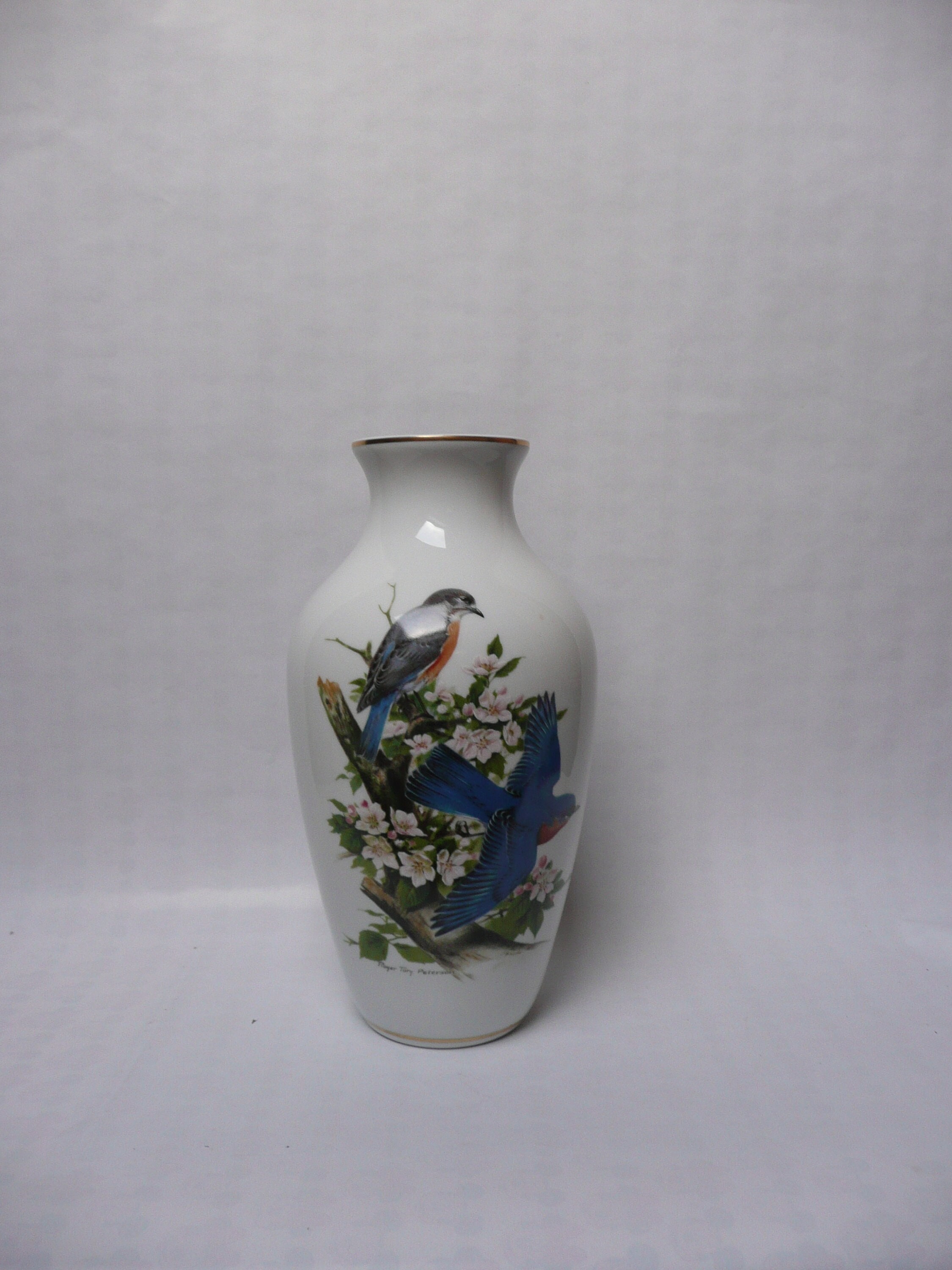Vintage Kaiser W Germany Vase Bluebirds Danbury Mint Roger