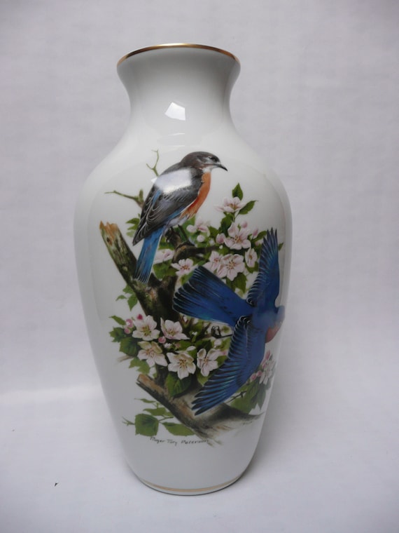 Vintage Kaiser W Germany Vase Bluebirds Danbury Mint Roger Tory