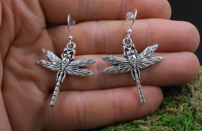 Silver Dragonfly Earrings, Dragonfly Dangles, Minimalist Dragonfly Jewelry, Dragonfly Gift Earrings immagine 3
