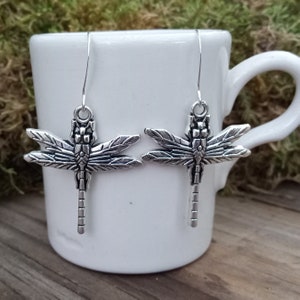 Silver Dragonfly Earrings, Dragonfly Dangles, Minimalist Dragonfly Jewelry, Dragonfly Gift Earrings immagine 6