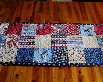 Americana Quilted Table Runner: Patriotic Star Swirl Design