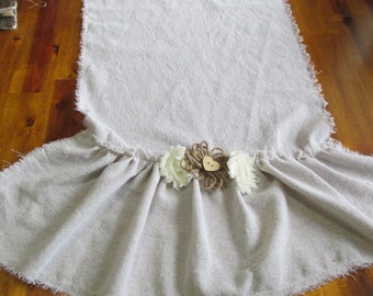 Chic Table Runner - Etsy