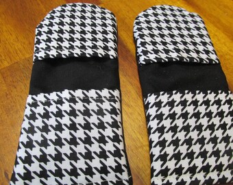Finger Potholders: Microwave Mitts with Magnet Option, Set of 2