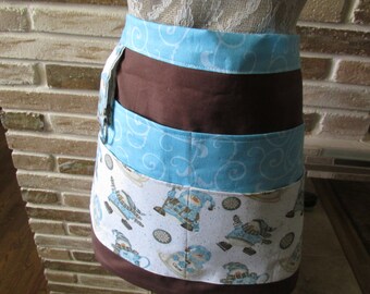 Snowman Print Half Apron: Vendor Utility Apron with Pockets