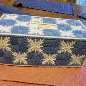 Snowflakes Tissue box cover long