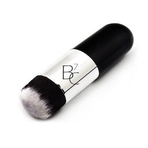 Borne Cosmetics - Plush Flat Top Kabuki Blender Brush - SUPER SOFT