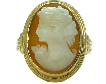 Classic Antique Victorian Cameo Ring, 14kt Yellow Gold, European Made