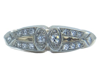 Vintage Ladies Two Tone Gold Diamond 'His & Hers' Ring, 14kt, .25ct total weight