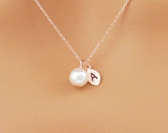 Choose rose gold, silver or gold, personalized initial and Swarovski pearl necklace. Dainty and elegant pearl necklace