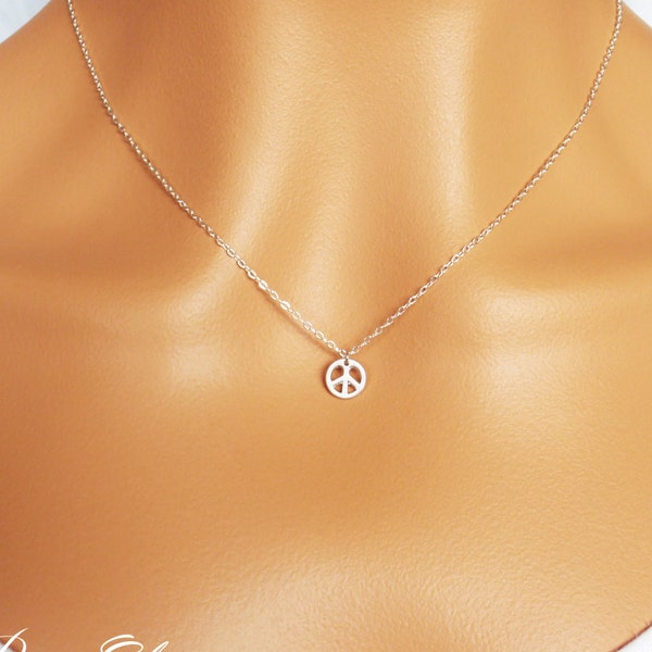 Tiny silver, gold or rose gold peace sign necklace. Small peace sign necklace. Dainty peace necklace. Gold peace necklace. Silver peace sign