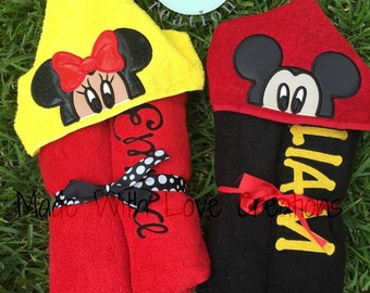 Character Hooded Towel: Mouse and Friends Applique