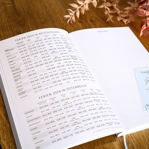 Terminkalender A5 Kalender 2024 Wochenplaner und Notizbuch für mehr Achtsamkeit Softcover Taschenkalender Beige Weiß Rosa Bild 6