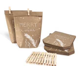 24 Geschenktüten - merry xmas | Weihnachtstüten als Geschenkpapier Alternative für Geschenke, Kekse | 14 cm x 22 cm | inkl. Miniklammern