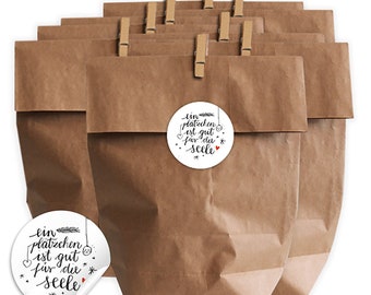 Sacs de Noël SET avec 24 autocollants à biscuits en noir et blanc, sacs en papier kraft et mini clips