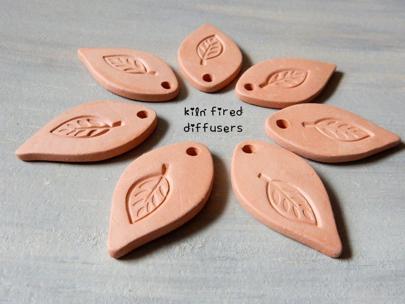 Diy Unglazed Bulk Essential Oil Diffuser Pendants Aromatherapy Natural Clay Ceramic Leaf Jewelry Kids Back To School Handmade Supply