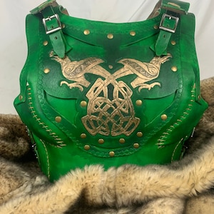Women’s Clan Chieftess Leather Armor
