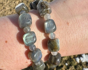 Flashy Labradorite Gray Moonstone Rounded Cube Bead Bracelet