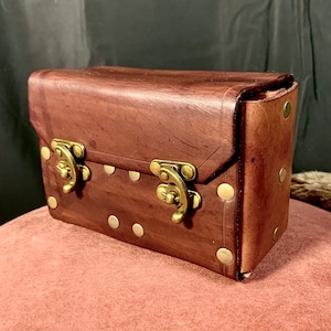 Boîte à dés et cartes double en cuir
