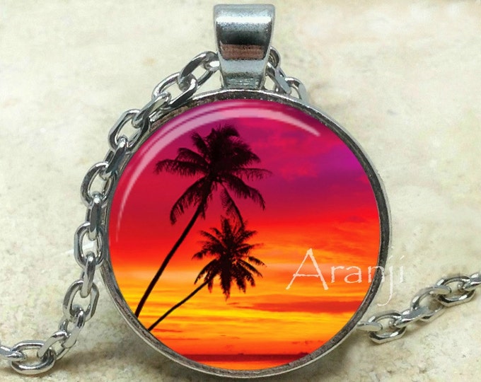 Limitless Sunset Necklace main image 1