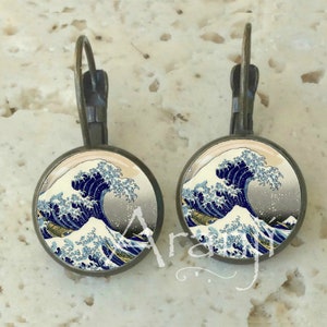 Glass dome Hokusai Wave earrings, Great Wave of Kanagawa earrings, Hokusai art earrings,Great Wave earrings, Japan, art earrings #AR117LB