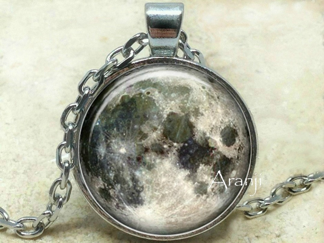 Full moon pendant discount