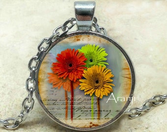 Gerber daisy art pendant, Gerber daisy necklace, daisy pendant, Gerber daisy jewelry, Gerber daisy pendant, Gerber daisy, Pendant#PL175P