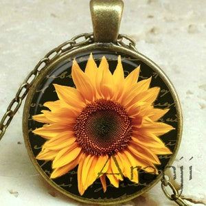 Sunflowers, sunflower pendant, sunflower necklace, sunflower jewelry, yellow sunflower photo pendant, gold sunflowers, Pendant #PL119P