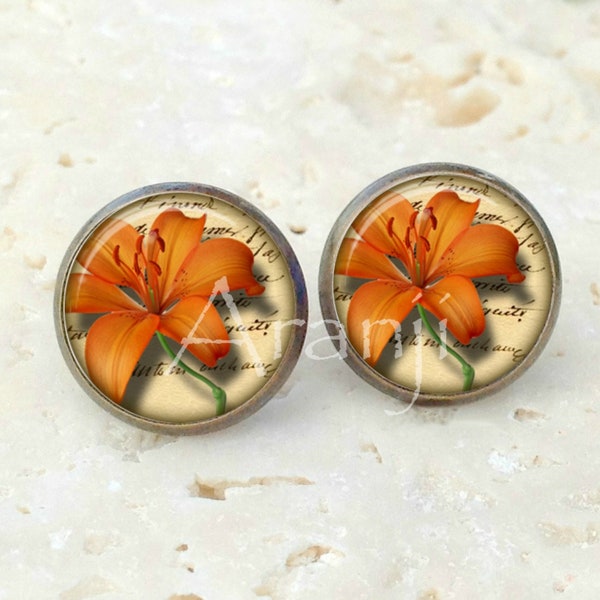 Orange tiger lily earrings, lily earrings, tiger lily stud earrings, orange tiger lily earrings, tiger lily earrings, orange flower, PL154E