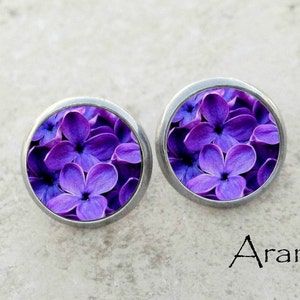 Lilac earrings, lilac stud earrings, purple flower earrings, purple stud earrings, lilac jewelry, lilac posts, PL142E