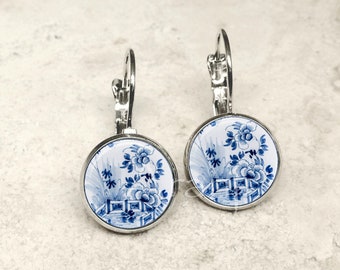 Blue and white art earrings, blue and white porcelain art print earrings, blue earrings, Delft art earrings, Delft art leverbacks, PA196LB