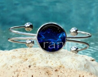 Midnight blue nebula bracelet, blue nebula cuff, space bracelet, nebula bracelet, nebula bangle, cuff, nebula jewelry Bracelet SP126B