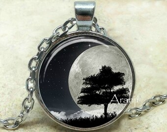 Moon pendant, full moon pendant, moonlight pendant, tree pendant, moon and tree necklace, moon jewelry, moon, Pendant #SP111P