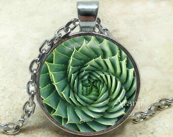 Spiral aloe pendant, spiral aloe necklace, spiral pendant, succulent pendant, golden ratio, Fibonacci Pendant #PL148P