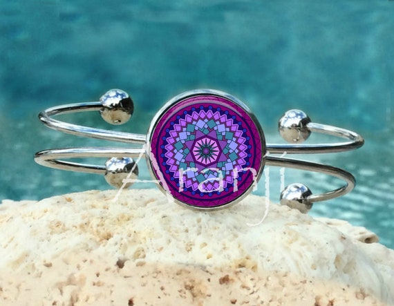 Crazy Kaleidoscope Bracelet | AllFreeJewelryMaking.com